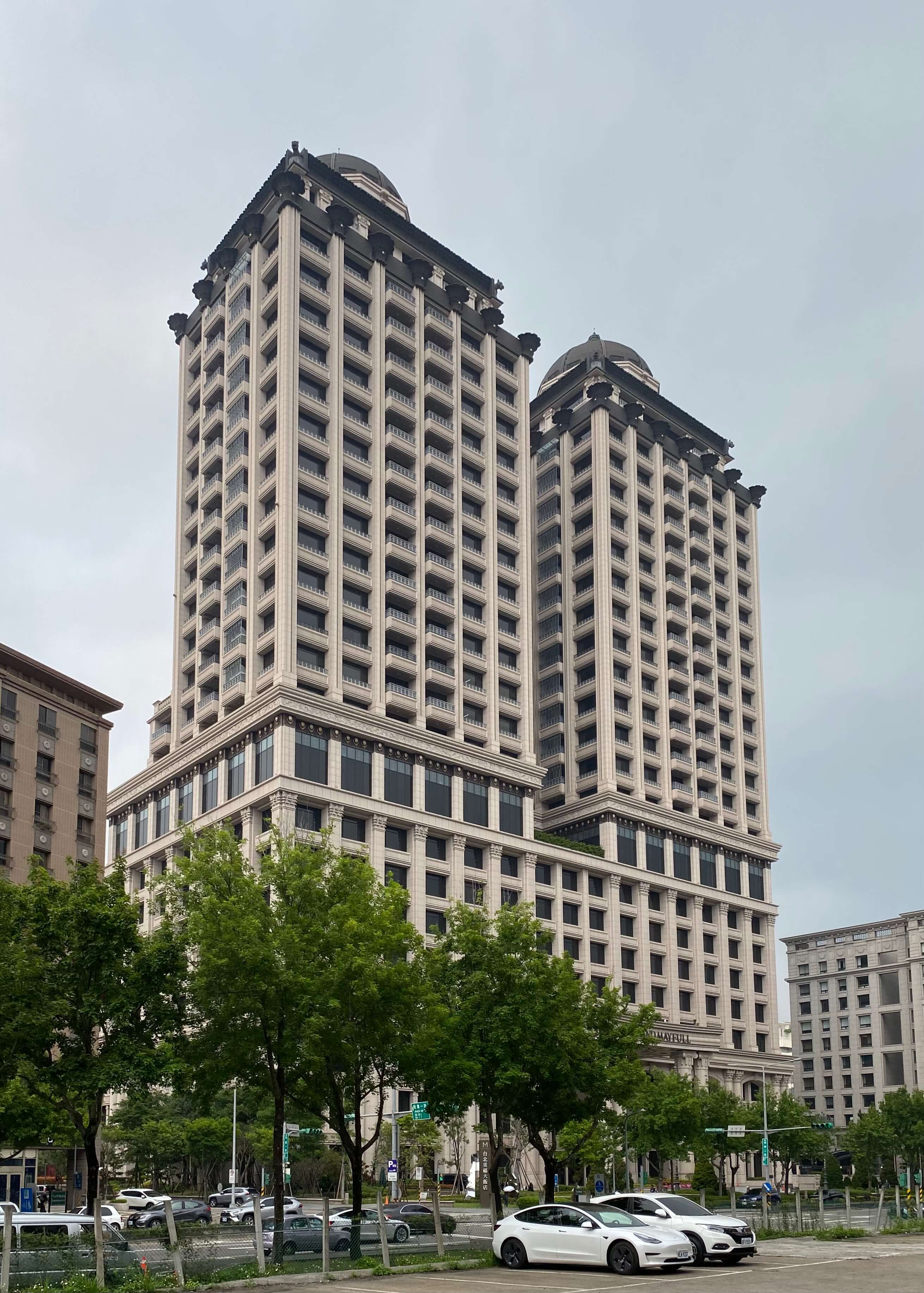 美福大直觀光旅館