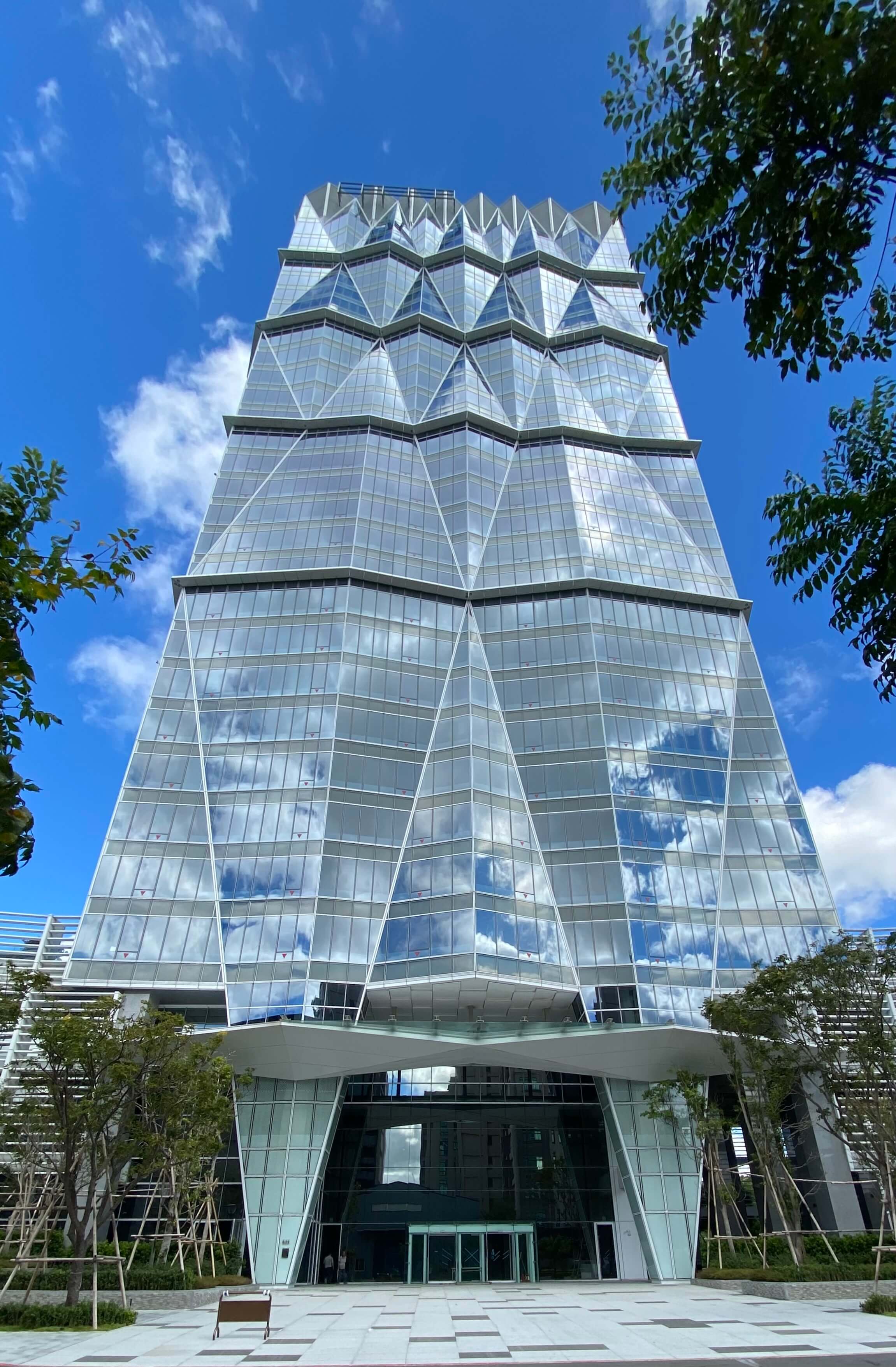 長虹內湖科技辦公大樓