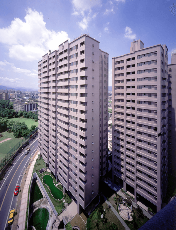 高爾夫花園廣場